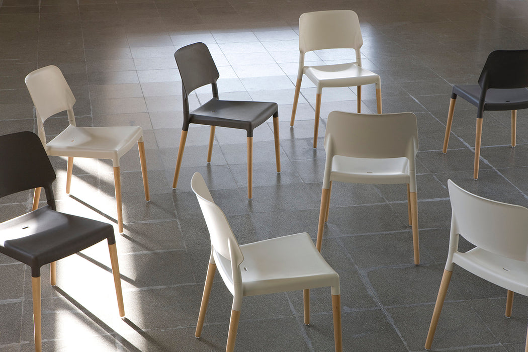 Harbor Chair with Oak Base