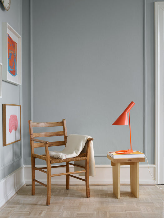 Lámpara de mesa AJ de Louis Poulsen