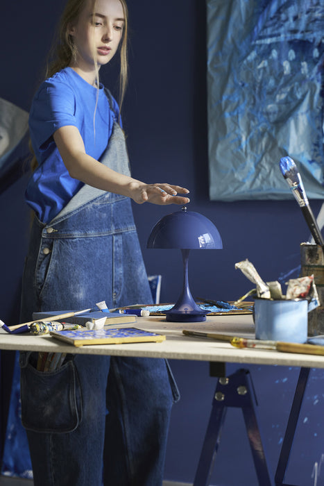 Panthella 160 Portable Lamp de Louis Poulsen