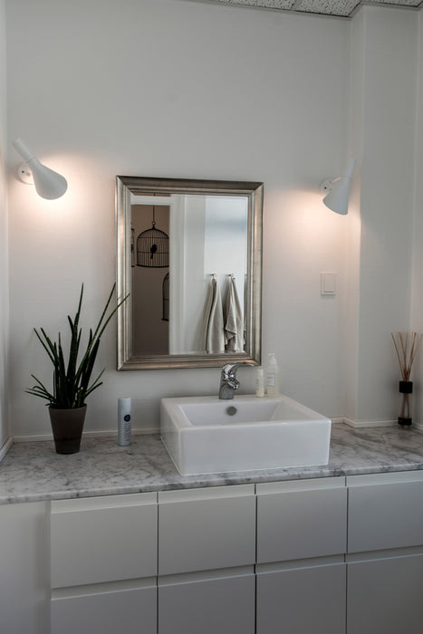 Lámpara de pared AJ