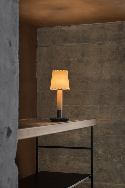 Basic Minimal Portable Lamp Santa & Cole