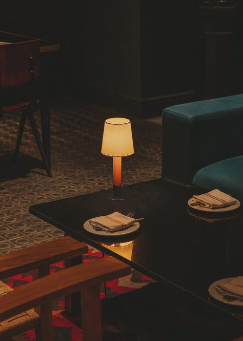 Basic M1 table lamp de Santa & Cole