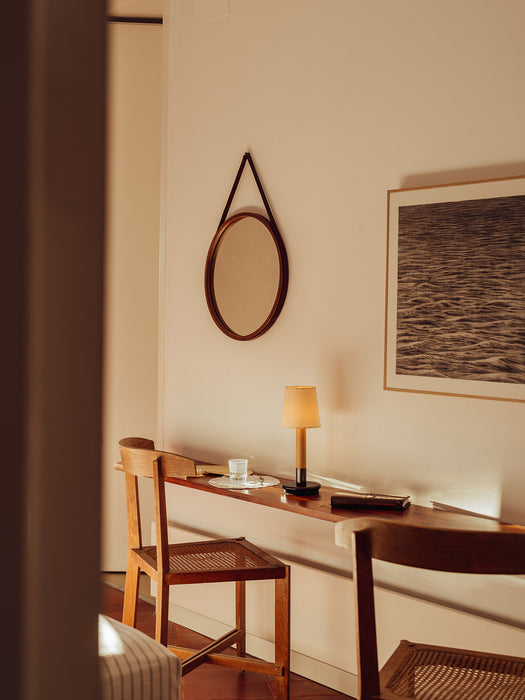 Lámpara Portátil Básica Mínima de Santa & Cole