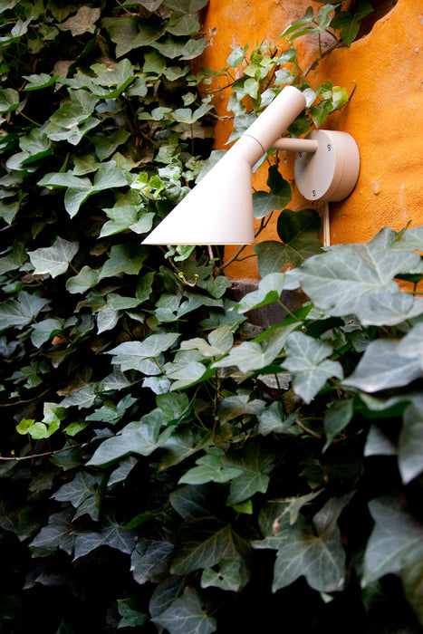 Lámpara de pared AJ 50