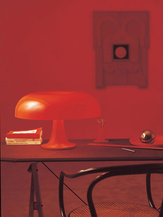 Lámpara de mesa Nesso de Artemide