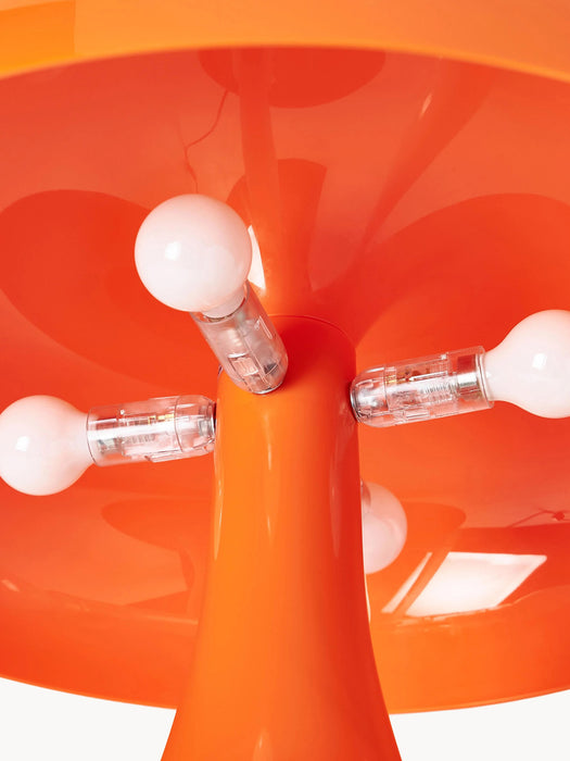 Lámpara de mesa Nesso de Artemide