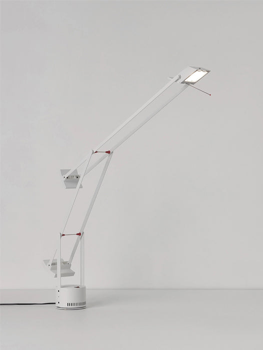 Lámpara de mesa Tizio de Artemide