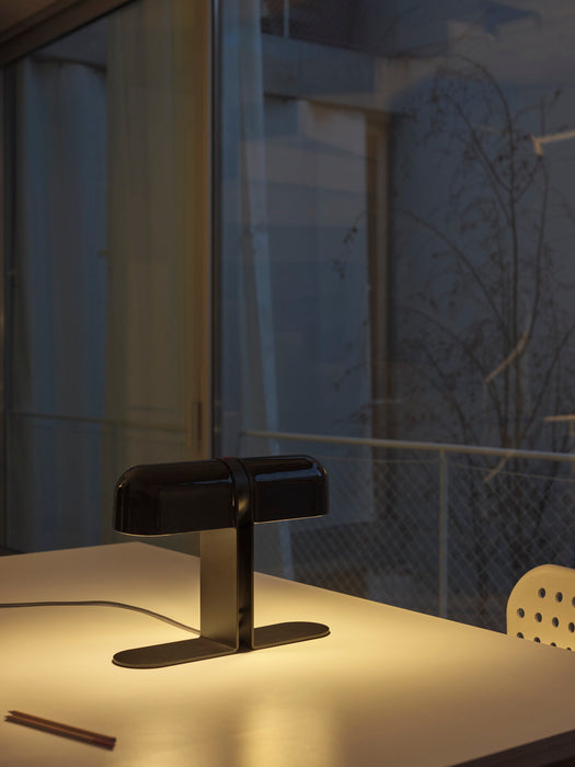 Duo table lamp de Santa & Cole