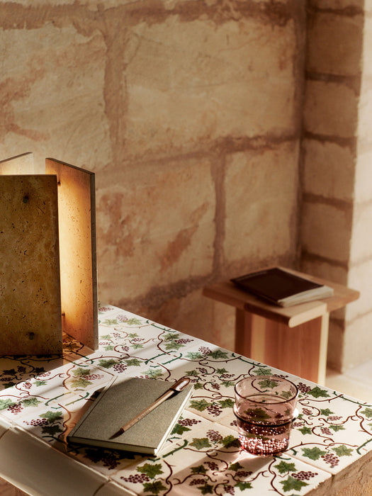 Lámpara de mesa Oeste de Ferm Living