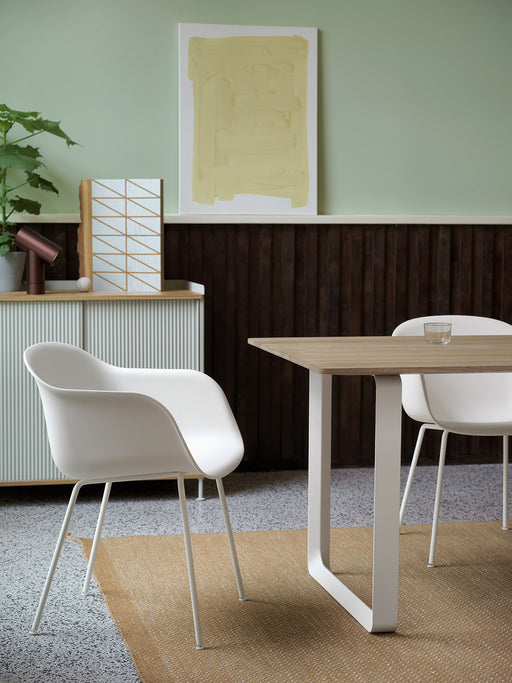 Fiber chair with arms Muuto