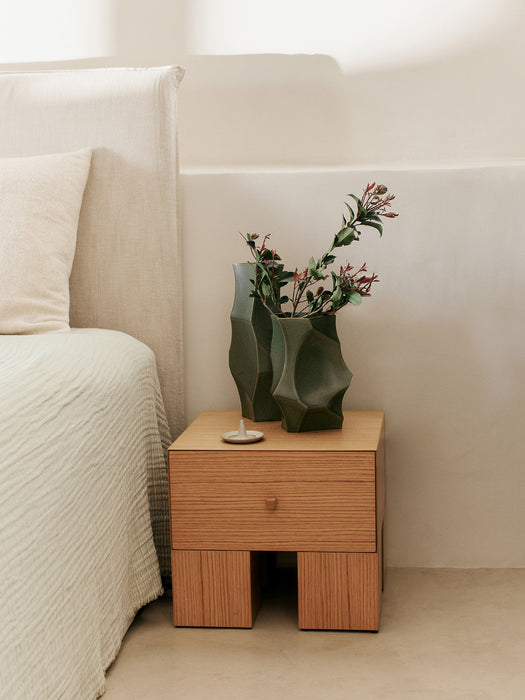 Mesita de noche Kuben de Ferm Living
