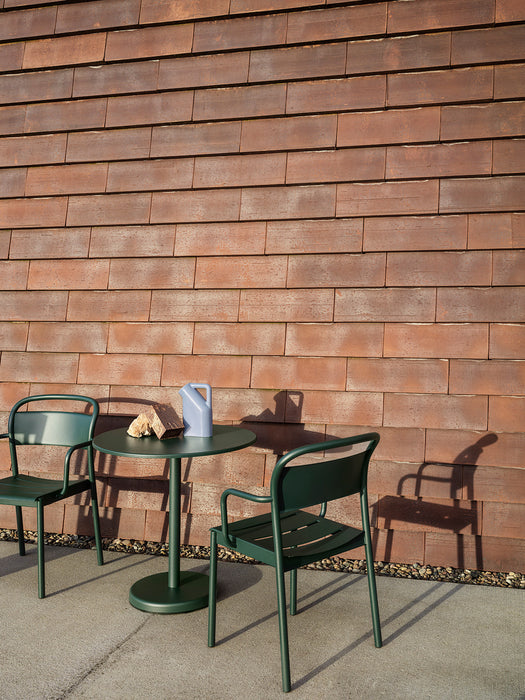 Linear Steel Chair with arms de Muuto
