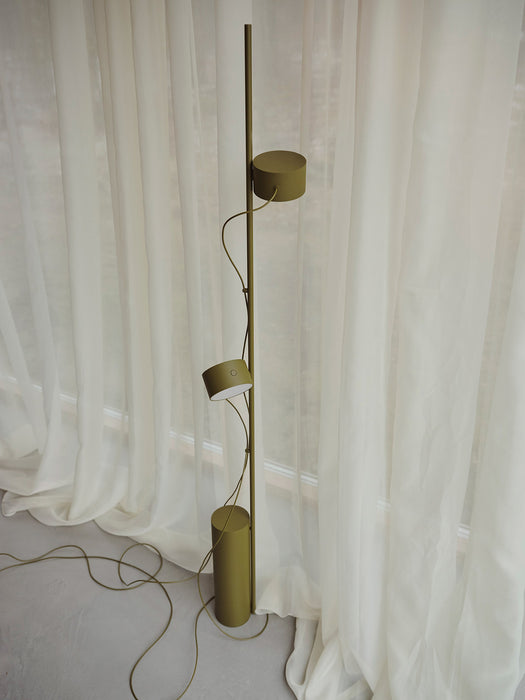 Post floor lamp