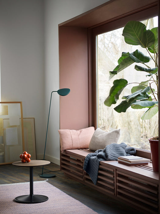 Leaf floor lamp