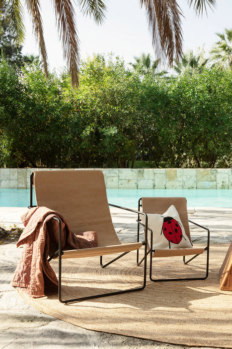 Sillón Desert Negro de Ferm Living