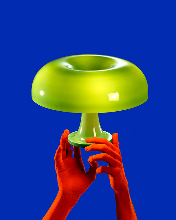 Lámpara de mesa Nessino de Artemide