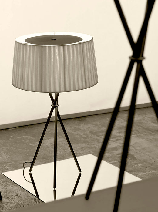 Lámpara de mesa Trípode G6 de Santa & Cole
