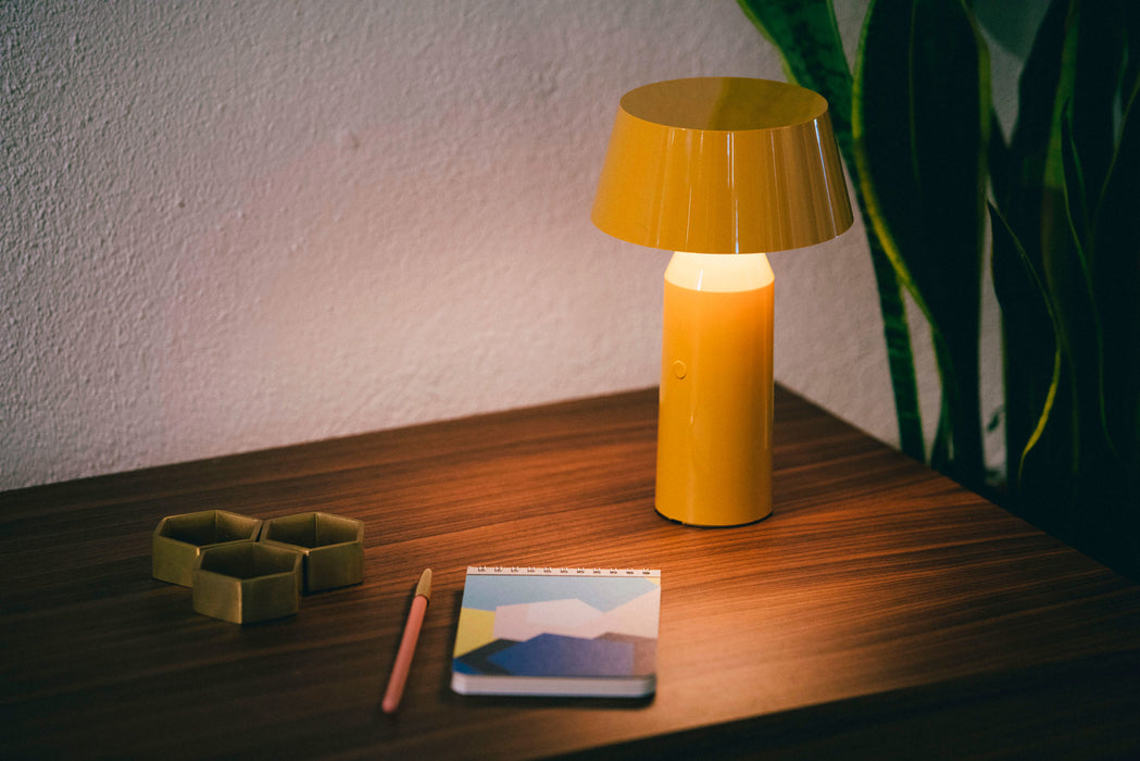 Bicoca Portable Lamp de Marset