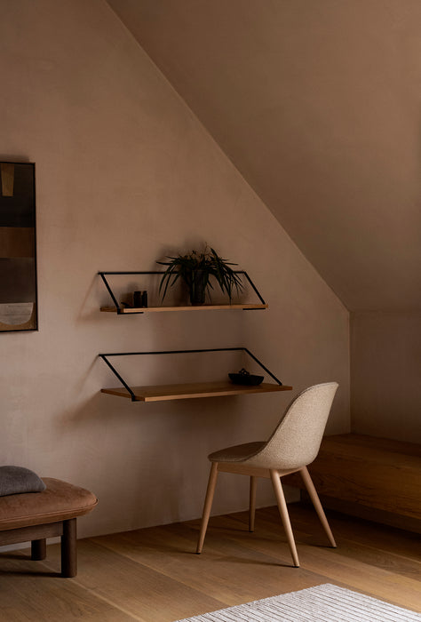 Silla Harbour Tapizada con Base Roble