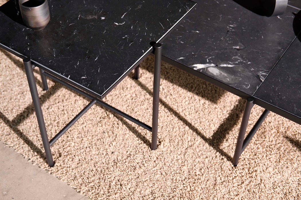 Mesa Auxiliar Side Table