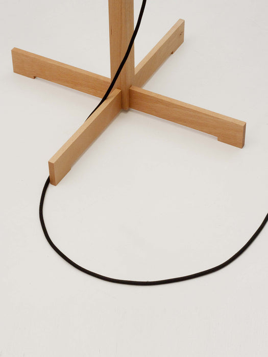 TMM floor lamp de Santa & Cole