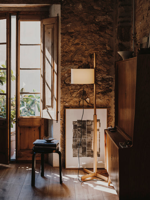 TMM floor lamp de Santa & Cole