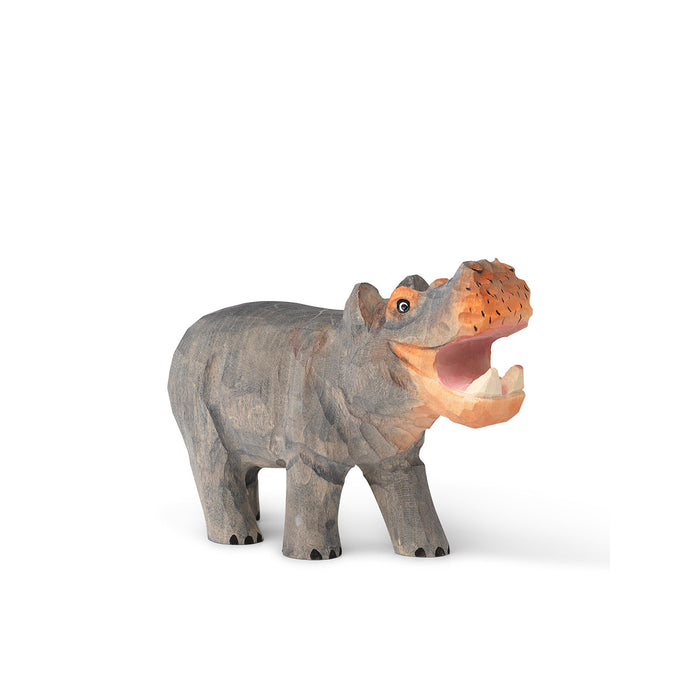 Animales tallados a mano