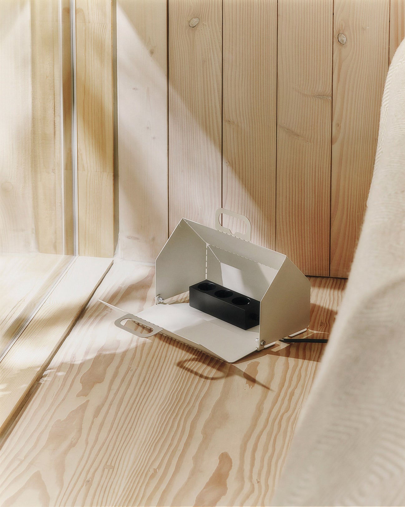 Cable House – Pedestal | Caja para cables compatible con Power Bar en ...