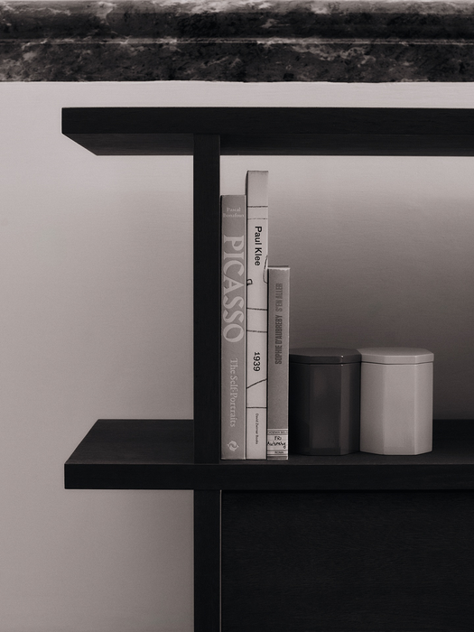 Contenedor con puerta para Librería Kona